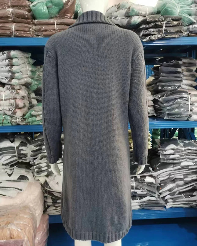 Türkiser Strickmantel mit Kapuze und Zopfmuster im Grobstrick