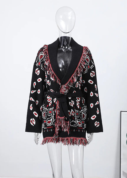 Schwarzer Strickmantel mit Bandana-Muster, Paisley-Jacquard in Schwarz und Rot