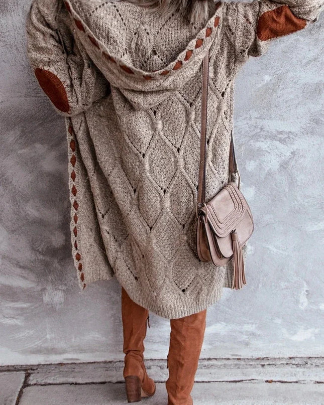 Oversize Strickmantel mit Lochmuster und Zopfoptik, Nahaufnahme