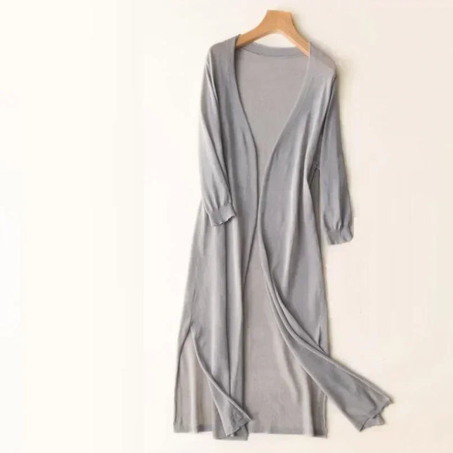 Grauer Sommer Strickmantel lang aus Feinstrick, Vorderansicht