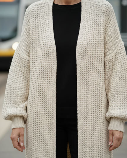 Cremefarbener Oversize Strickmantel mit Ballonärmeln - Ansicht 4