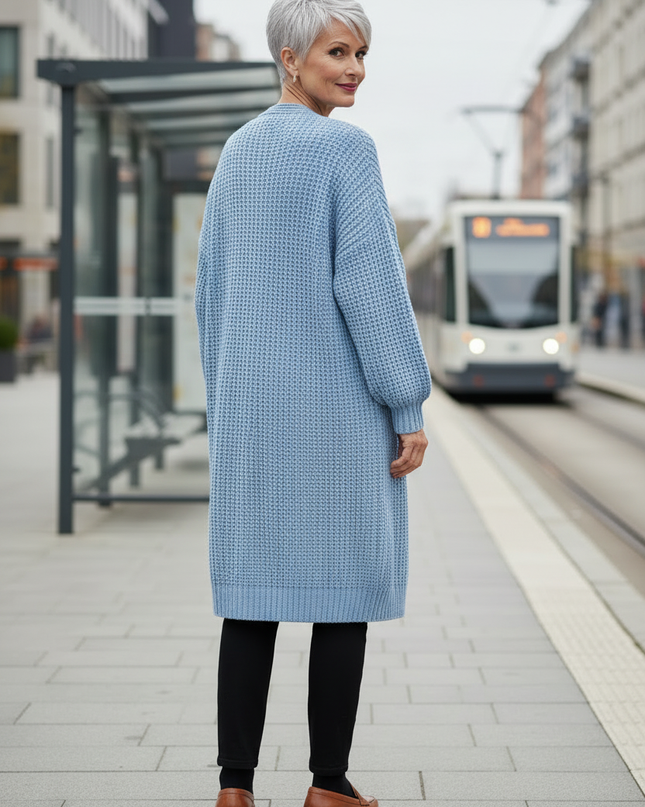 Hellblauer Oversize Strickmantel mit Ballonärmeln - Ansicht 2