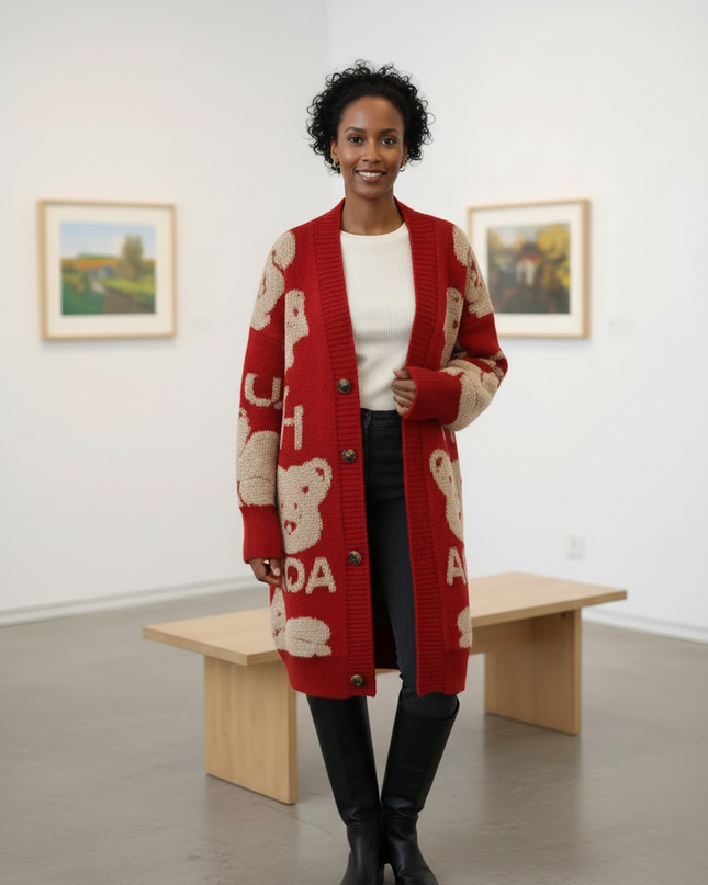 Roter Strickmantel mit Bären Print - Oversize & Knopfleiste - Ansicht 3