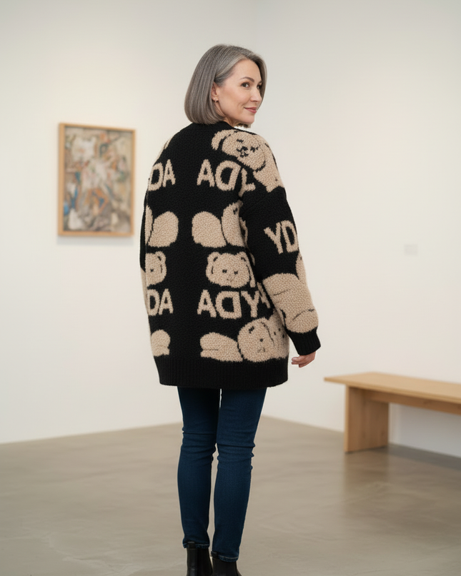 Schwarzer Strickmantel mit Bären Print - Oversize - Ansicht 2