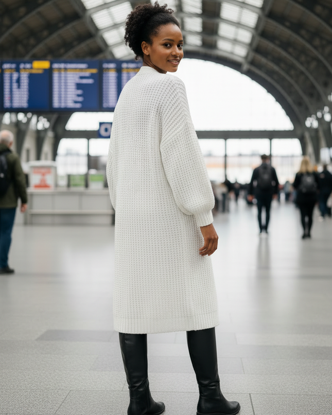 Weißer Oversize Strickmantel mit Ballonärmeln - Ansicht 2
