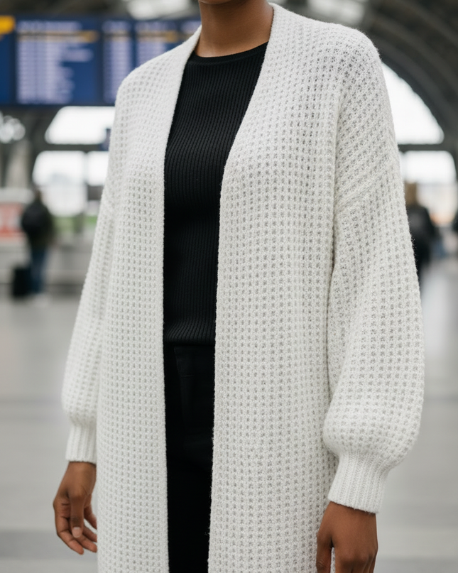 Weißer Oversize Strickmantel mit Ballonärmeln - Ansicht 4